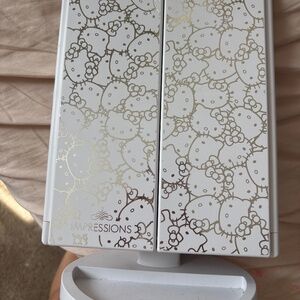 Impressions hello kitty mirror